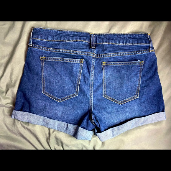 Celebrity Pink Dark Wash Jean Shorts - Picture 2 of 2
